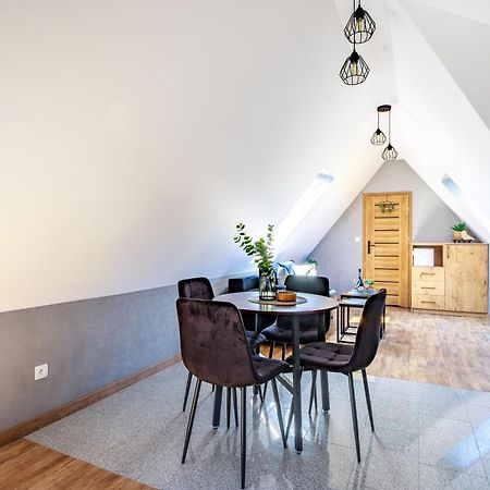 Wolfpack Guest House เบียลกาตัทร์ชันสกา ภายนอก รูปภาพ