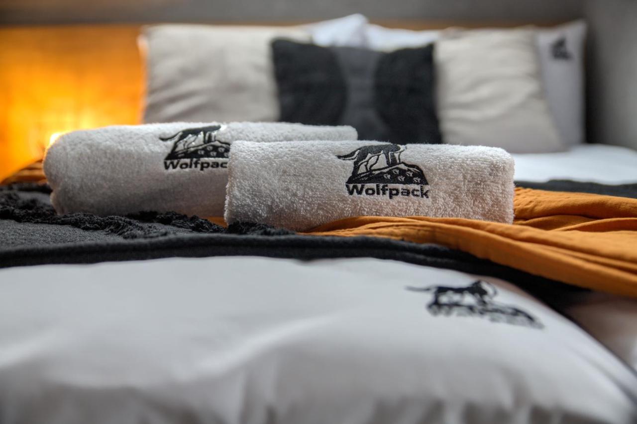 Wolfpack Guest House เบียลกาตัทร์ชันสกา ภายนอก รูปภาพ