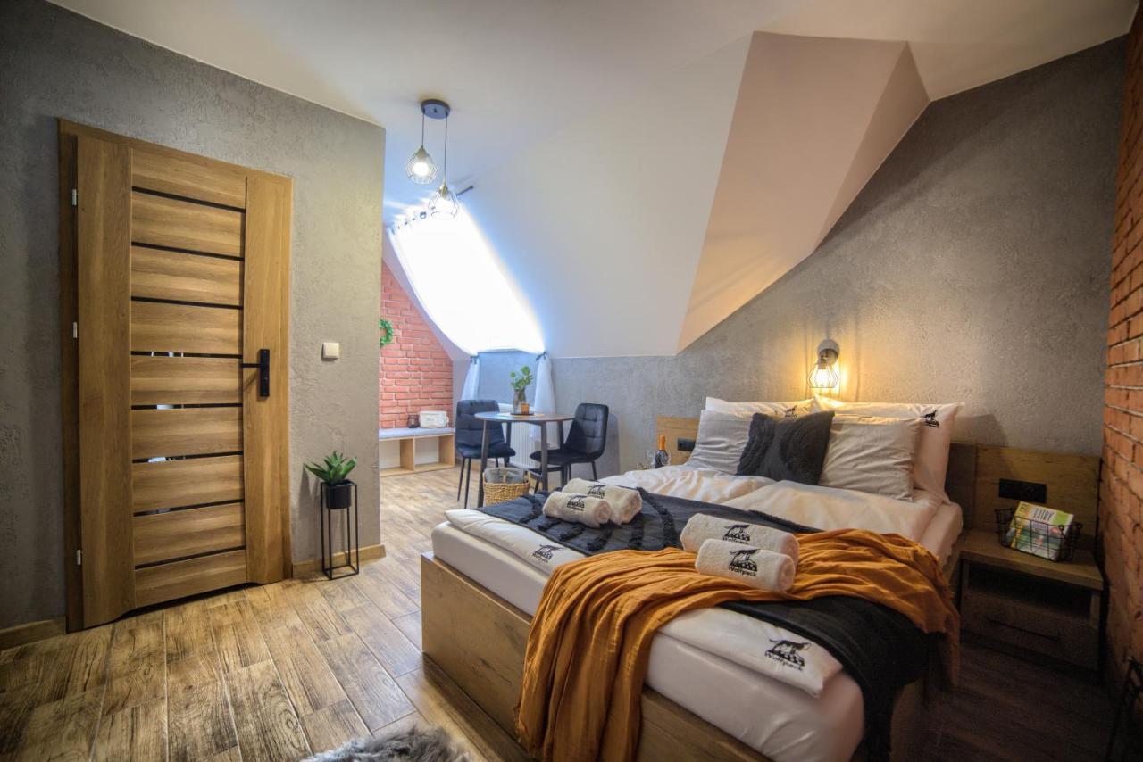 Wolfpack Guest House เบียลกาตัทร์ชันสกา ภายนอก รูปภาพ