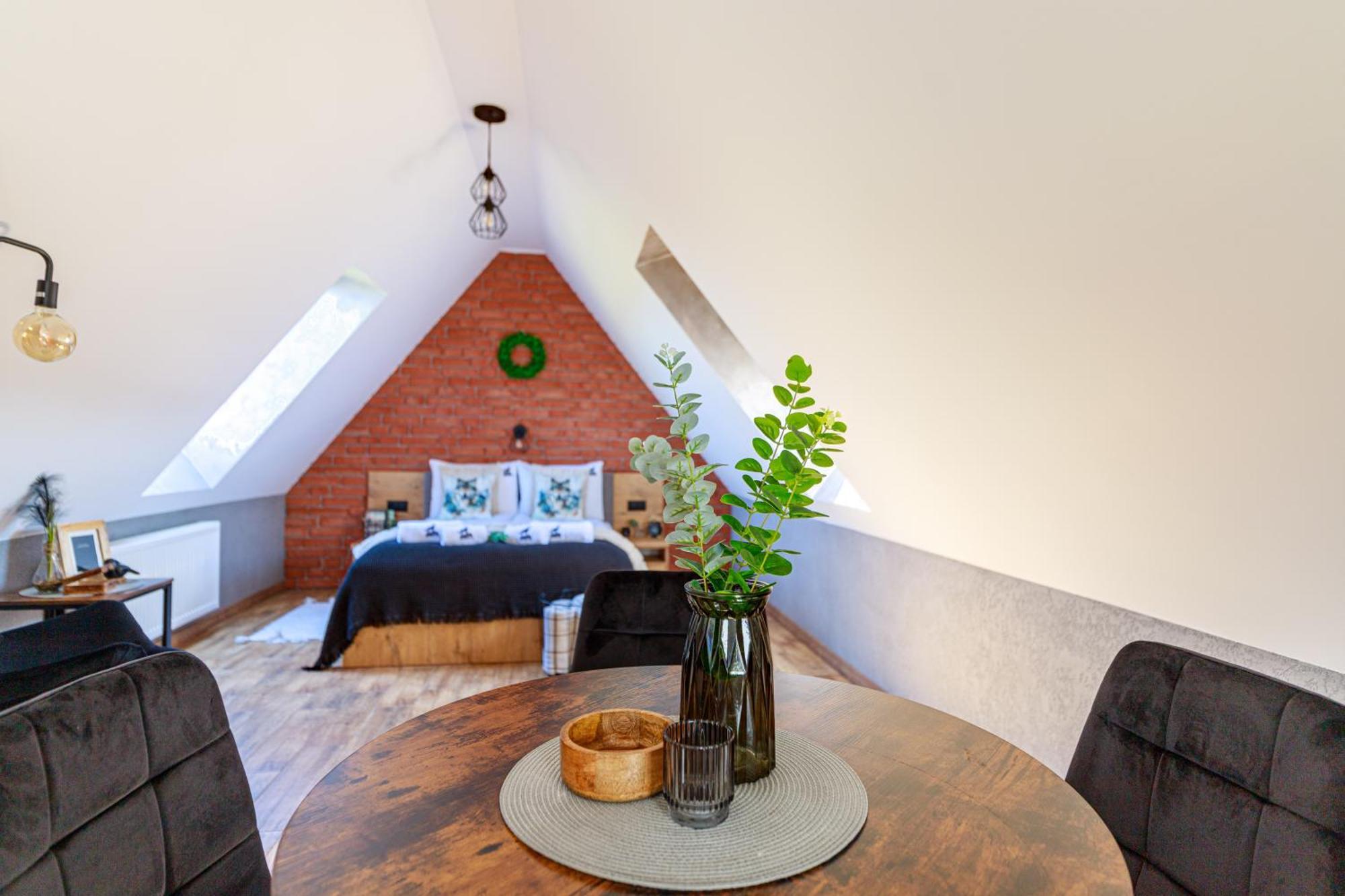 Wolfpack Guest House เบียลกาตัทร์ชันสกา ภายนอก รูปภาพ
