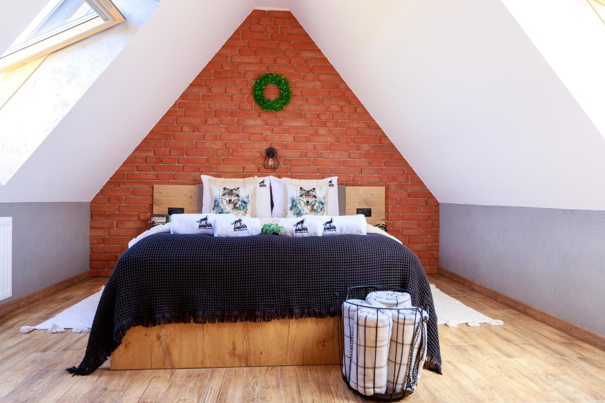 Wolfpack Guest House เบียลกาตัทร์ชันสกา ภายนอก รูปภาพ